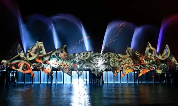  Experience Singapore's Wings of Time Fireworks Symphony