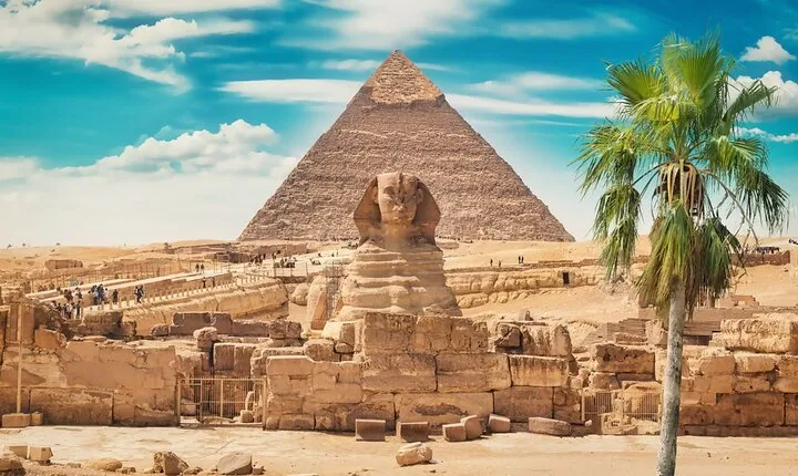 Classic Cairo - Pyramids and Egyptian Museum from Alexandria Port