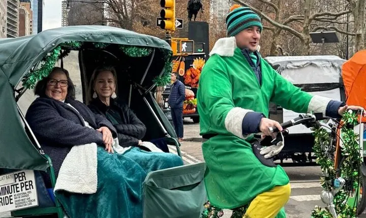 Elf and Home Alone 2 Movie Locations Tour in Central Park