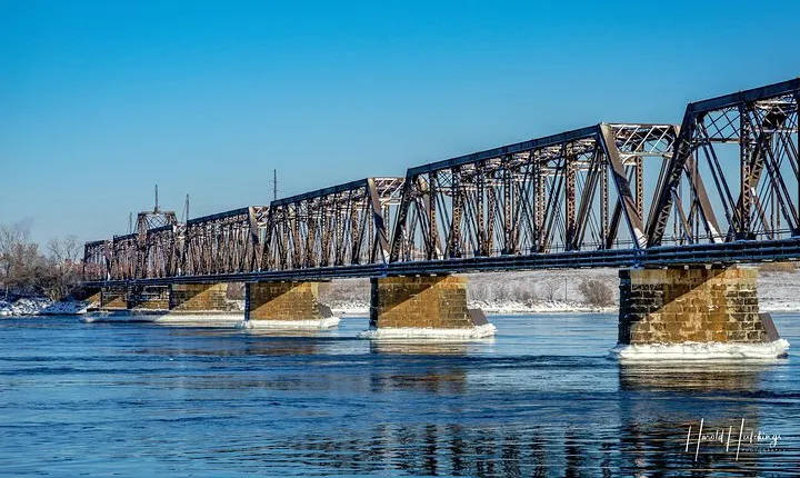 Private ROUNDTRIP Transfer Buffalo Airport (BUF)-Niagara Falls