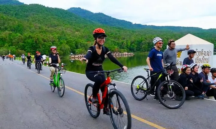"No.1 Chiang Mai: Leisure Bicycle Ride to Lake Huay Tueng Tao"