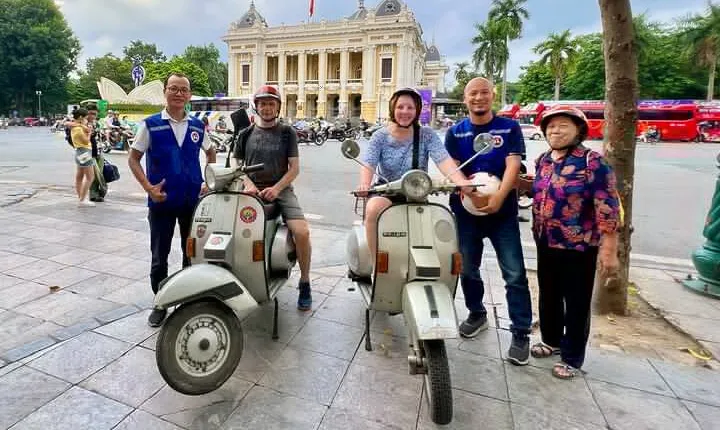 Vespa Tour HANOI BACK STREETS: FOOD+LOCAL LIFE+CULTURE & FUN