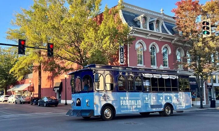 Franklin Hop-On Hop-Off Sightseeing Tour with Live Narration