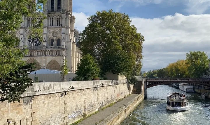 Paris & Louvre - Half Day Semi Private or Private Tour