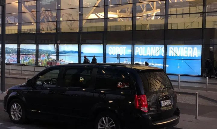 Taxi from Gdańsk airport to city centre ( old town Gdańsk )