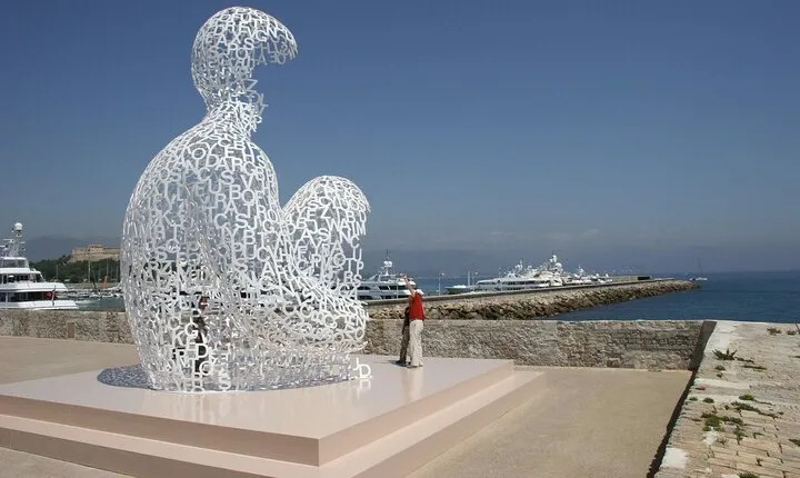 6 Hours Private Tour in Nice Villefranche sur Mer and Antibes