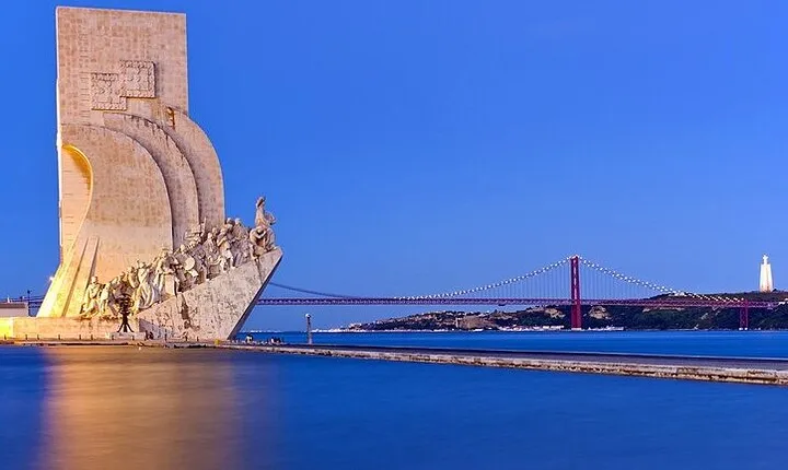 Lisbon Highlights: Private 2H Belem Tour by Tuk Tuk