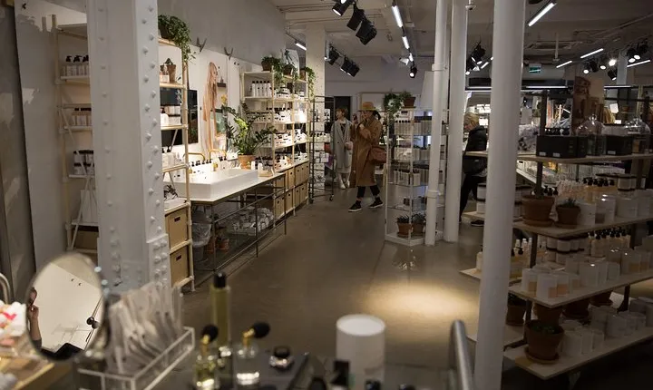 Fun London Shopping Tour - Private and Personalised