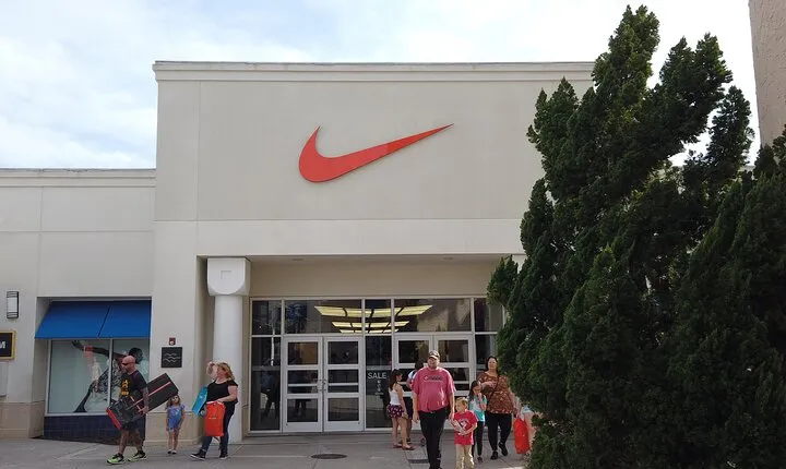Private Shopping Tour from Orlando to Orlando Premium Outlets