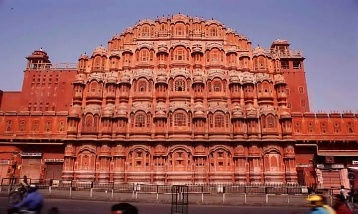 Private Cab for Full day Sightseeing in Jaipur