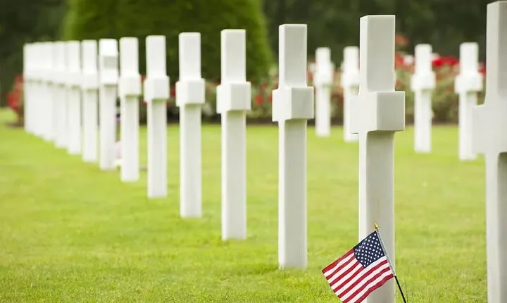 Paris to Normandy D Day Beaches Guided Tour with Lunch