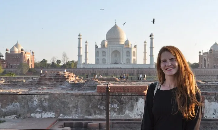 Delhi to Agra Car and Guide Hire | One-Day Trip to Taj Mahal