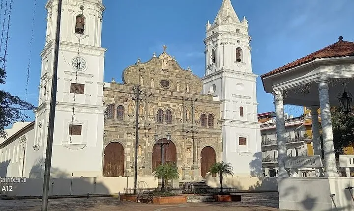 Private Tour in the Old City and Panama Canal