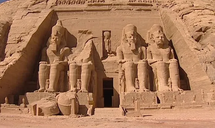 Enjoy 3 Nights Cruise, Tours,Balloon & More From Cairo by Plane