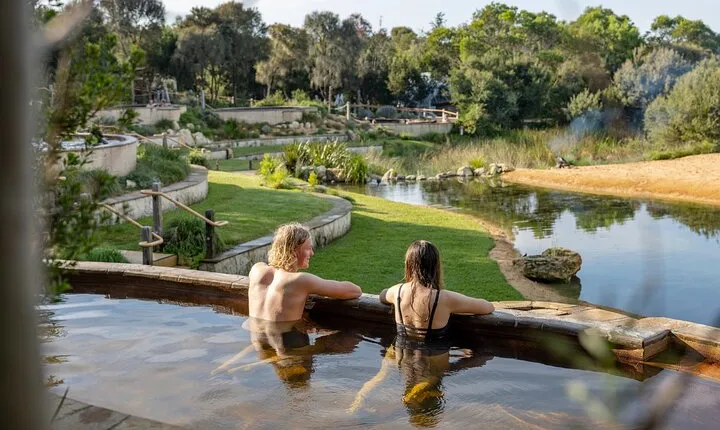 Mornington Peninsula Small Group Hot Springs, Lunch & Winery Tour