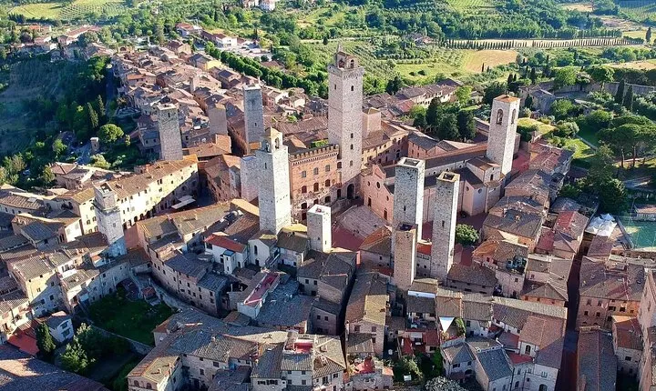PRIVATE Full-Day GUIDED Tour: Siena, San Gimignano and Chianti