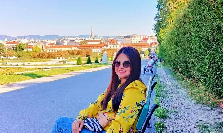 Vienna Private City Walking Tour and Belvedere Palace Audio Guide