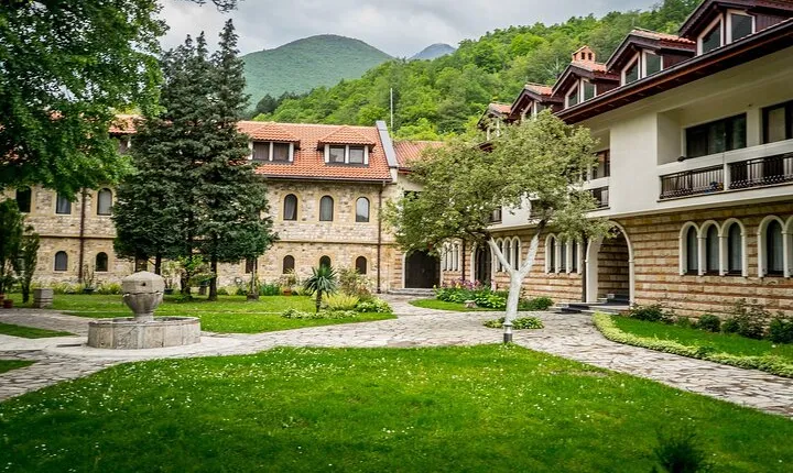 Discover Highlights of Kosovo in 4 days tour!