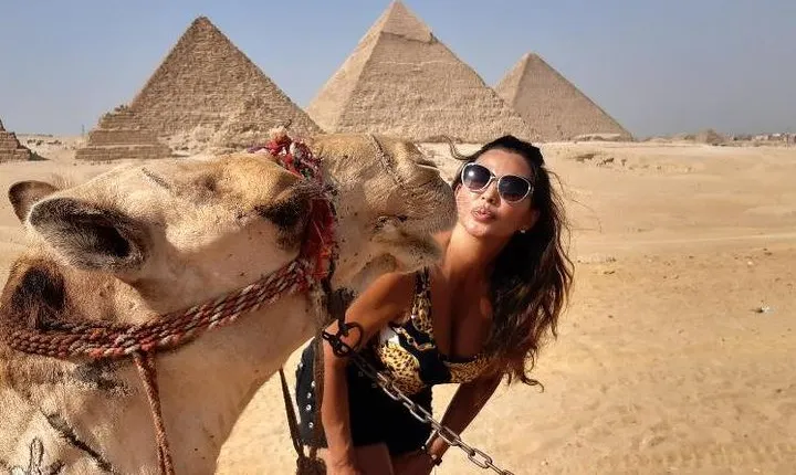 Private Day Tour To Pyramids,camel Ride,egyptian Museum,felucca-lunch Included