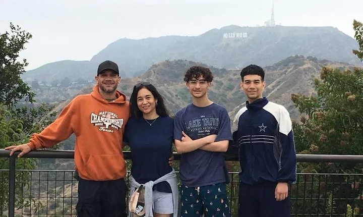 Hollywood Sign Hiking Tour to Griffith Observatory