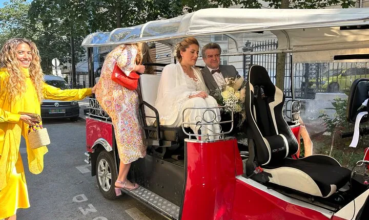 Highlights of Paris in Private Eco Tuk Tuk tours