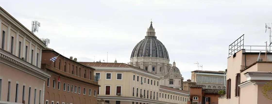Passetto, Castel Sant'Angelo, Vatican and Sistine Chapel skip-the-line