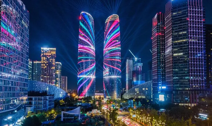 Chengdu Night Tour Private Exploration Including Dinner