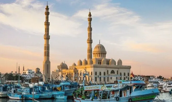 Private Sightseeing Tour From Safaga to Hurghada