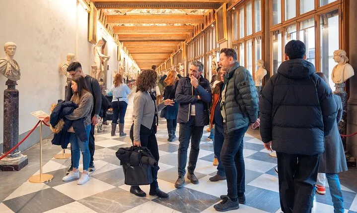 Uffizi Gallery Skip-the-Line Tour with Botticelli & Michelangelo