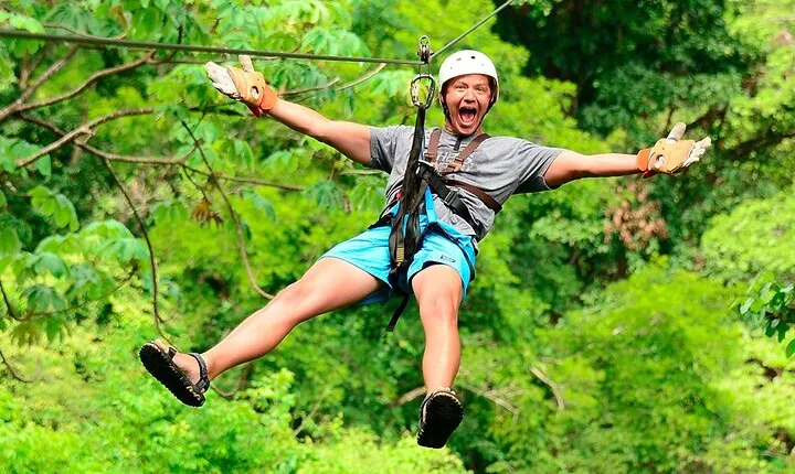 Full Day Tour from San José with Zipline and Horseback Riding
