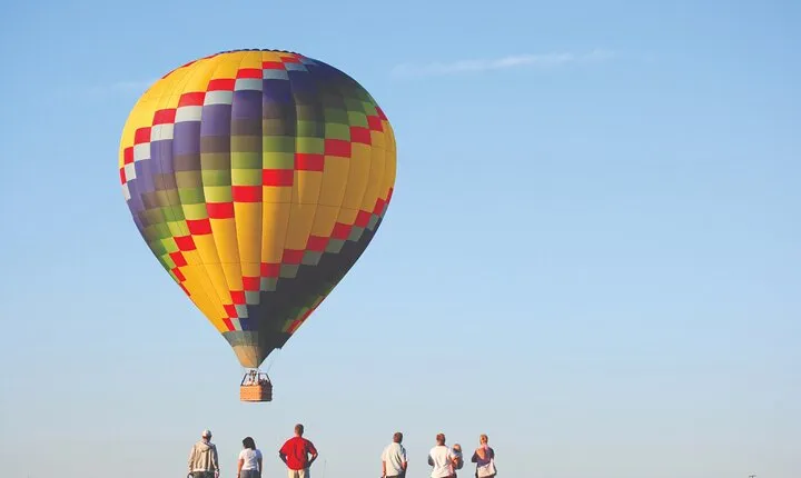 Luxor VIP Balloon Experience with Personalized Photography