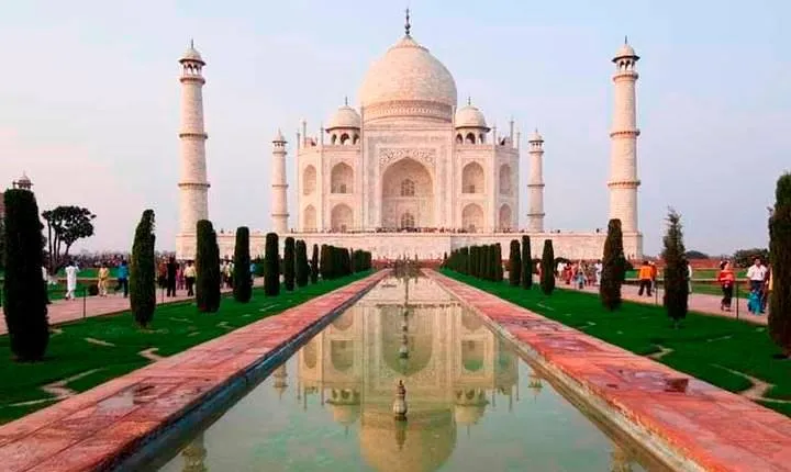 Explore Agra City With Professional Guide