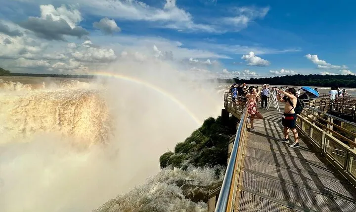 Iguaçu Falls: 1 Day Private Transfer Brazil and Argentina