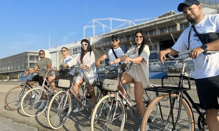Valencia (Ruzafa): Guided Bike Tour of the city's highlights.