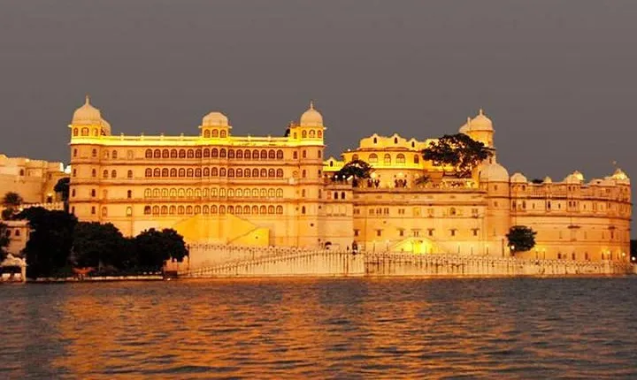 Private Tour : Golden Triangle With Udaipur
