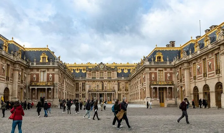 Versailles Palace Guided Tour with Fast Track Entry Paris