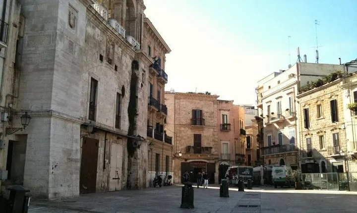 Explore Wonderful Bari: Self-Guided Audio Tour