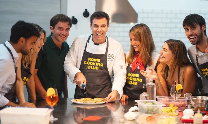 Ultimate Pizza Making Class with Wine Tasting in Rome