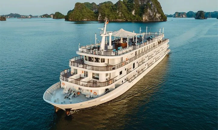 2-Day and 1 Night Cruise Tour in Halong Bay