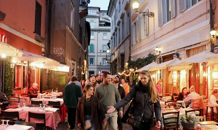 Rome Food Tour: Hidden Gems of Trastevere with Dinner & Wine