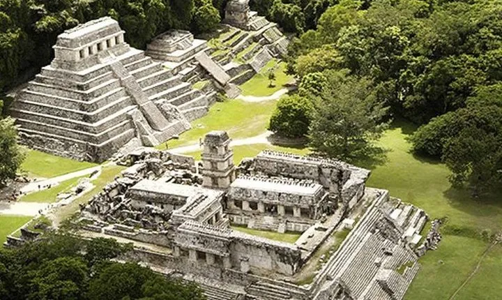 From Palenque Zona Arq. Misol Ha, Agua Azul and Transfer to San Cristóbal