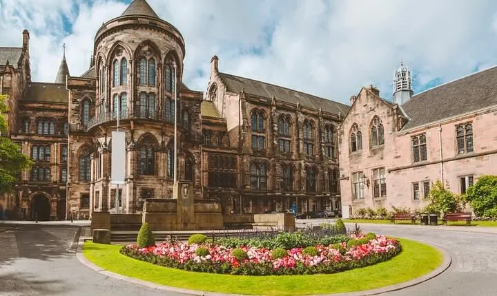 4 hour - Private City Tour of Glasgow with pick up and drop off