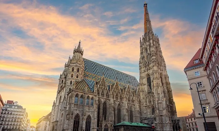 Private Daytrip to Vienna from Budapest and Back with Local Guide