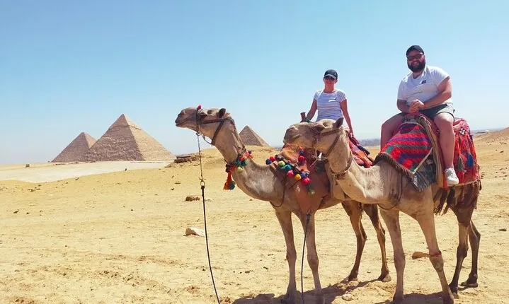Full day tour to Giza, Saqqara, Memphis and Dahshor with Egyptian Lunch