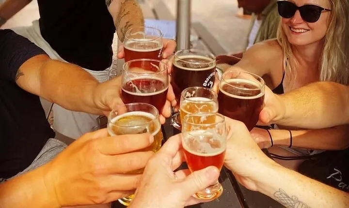 Bikes, Beers and Bites: City Food, Drink, & Cycle Tour 