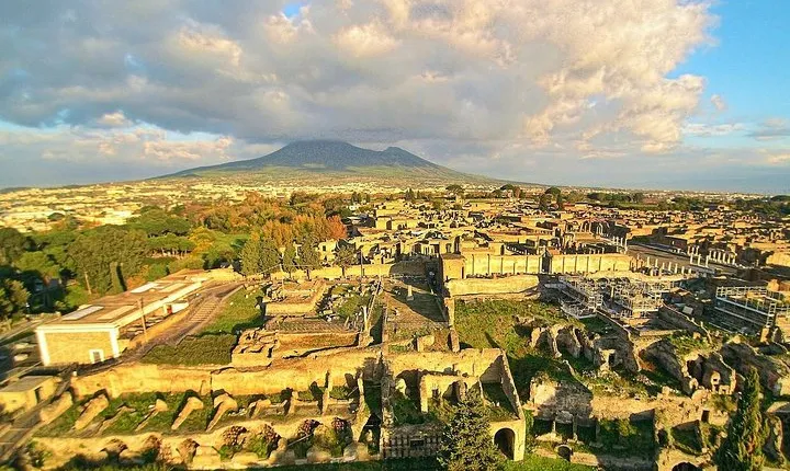 Shore excursion Guided Tour of Pompeii Ruins and Sorrento with a Farmhouse Lunch