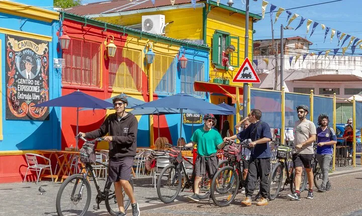 Cultural Immersion Experience by Bike around old BA Max 6 ppl