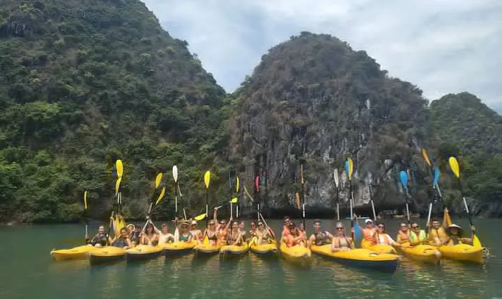 From Cat Ba island: full day boat tour to Lan Ha bay - Ha Long bay