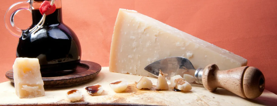 Gastronomic tour of Emilia-Romagna from Bologna