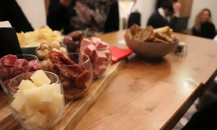 Walking Food Tour of Milan with Tastings